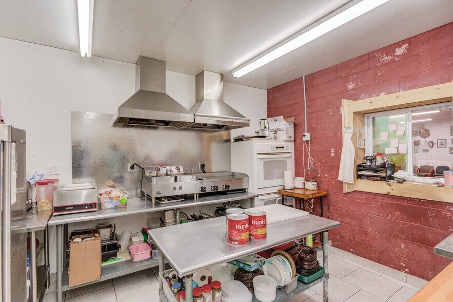 More Photos Of 21 Midget Dr, Toccoa Restaurant For Sale