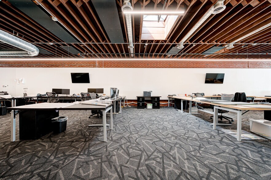 More Photos Of 706-708 W Sheridan Ave, Oklahoma City Office For Lease
