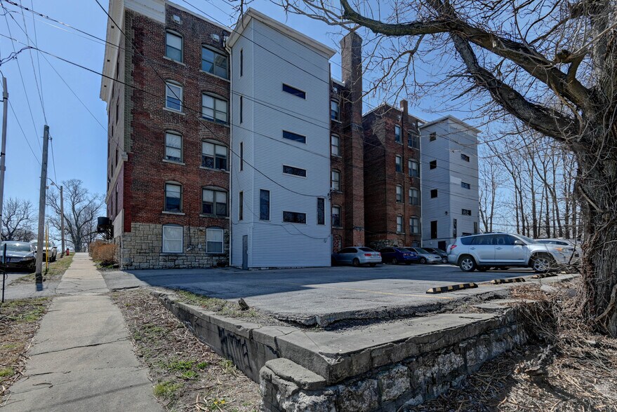 More Photos Of 1614-1620 E Linwood Blvd, Kansas City Apartments For Sale