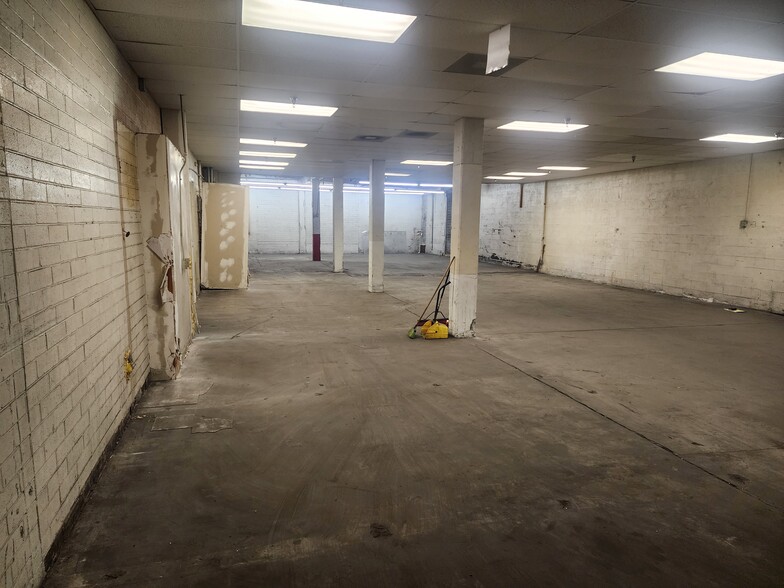 More Photos Of 2337 N Sierra Way, San Bernardino Warehouse For Lease