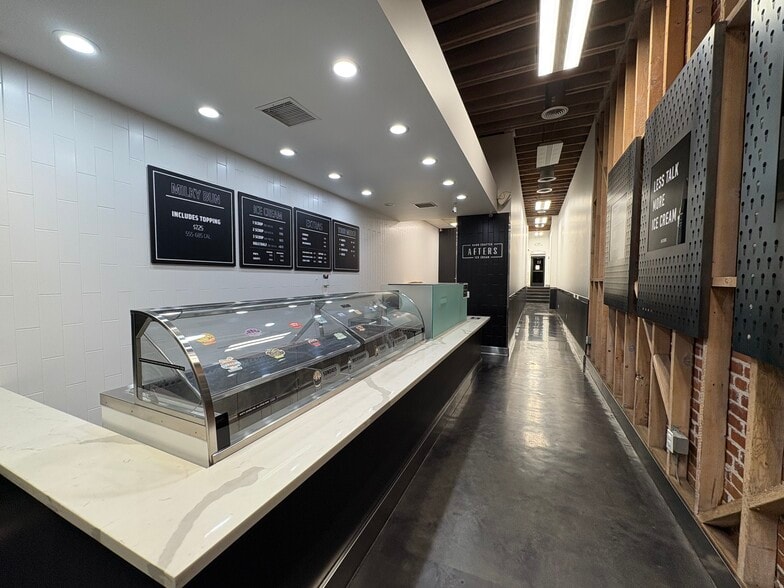More Photos Of 5713 N Figueroa St, Los Angeles Storefront For Lease