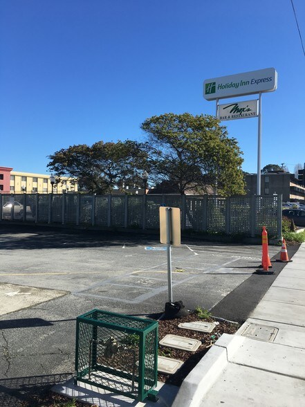More Photos Of 1288 Bayshore Hwy, Burlingame Freestanding For Lease