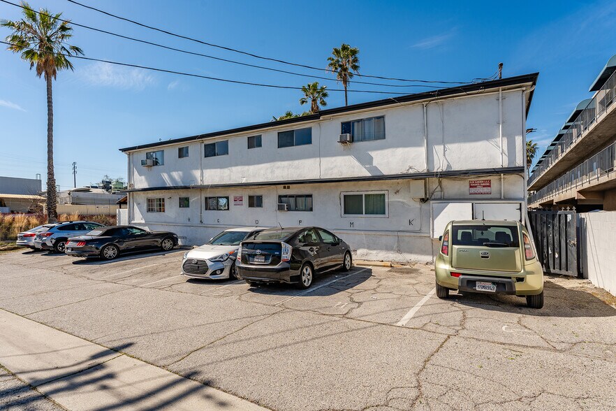 More Photos Of 252 W Elm Ave, Burbank Apartments For Sale