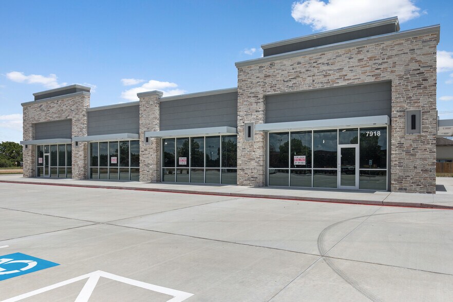 More Photos Of 7914 Fry Rd, Cypress Storefront For Lease