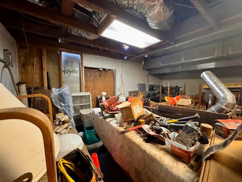 More Photos Of 2720 Cleveland St, Elloree Storefront Retail Residential For Sale