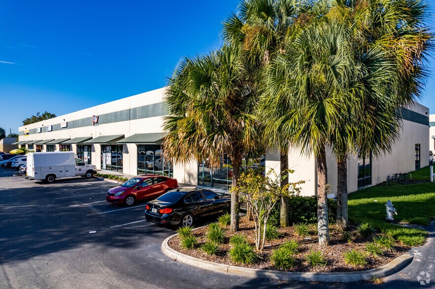 More Photos Of 2510 Michigan Ave, Kissimmee Warehouse For Lease