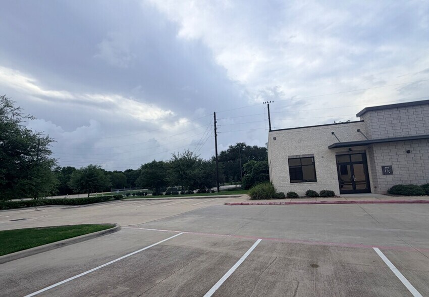 More Photos Of 202 Industrial Blvd, Sugar Land Loft Creative Space For Lease