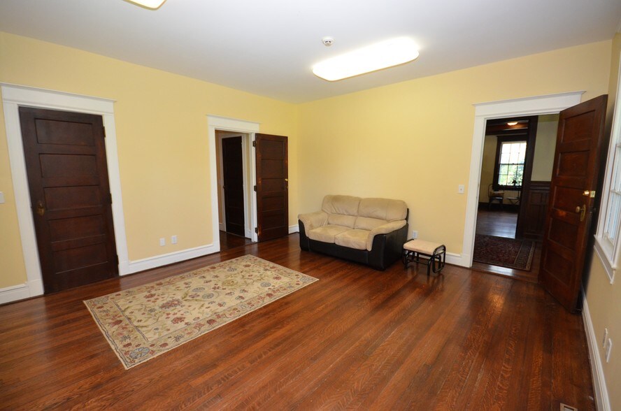 More Photos Of 7504 Summerfield Rd, Summerfield Coworking Space
