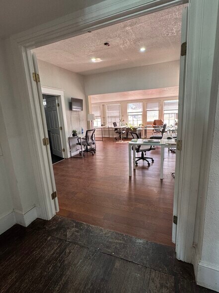 More Photos Of 1522 Montana Ave, El Paso Loft Creative Space For Sale