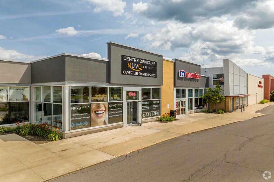 More Photos Of 250-400 Montée Des Pionniers, Terrebonne General Retail For Sale