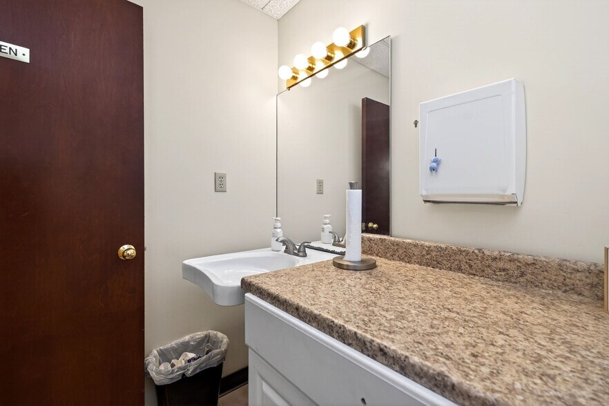 More Photos Of 6718 Loop Rd, Dayton Loft Creative Space For Sale