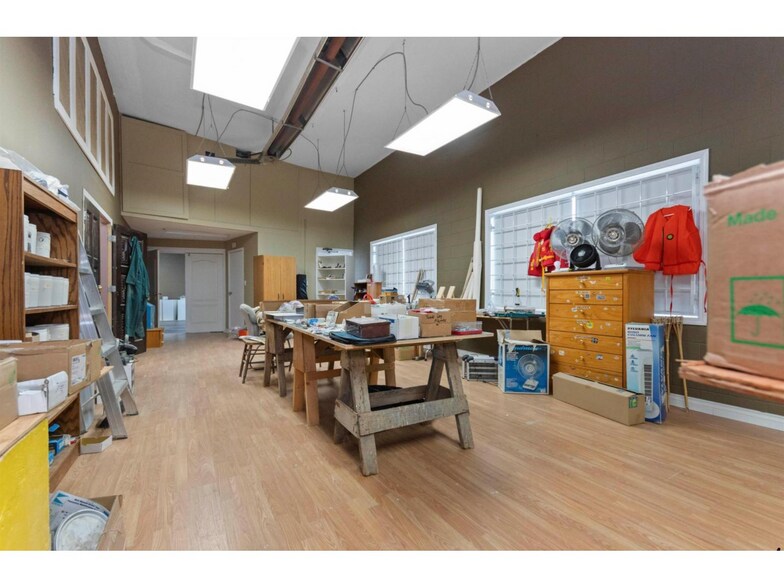 More Photos Of 45831 Railway Ave, Chilliwack General Retail For Sale