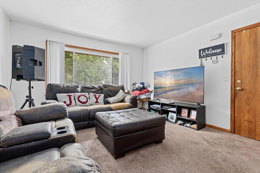 More Photos Of 4220 4th St NE, Columbia Heights Apartments For Sale