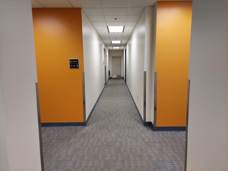 More Photos Of 22375 Broderick Dr, Sterling Office For Sale