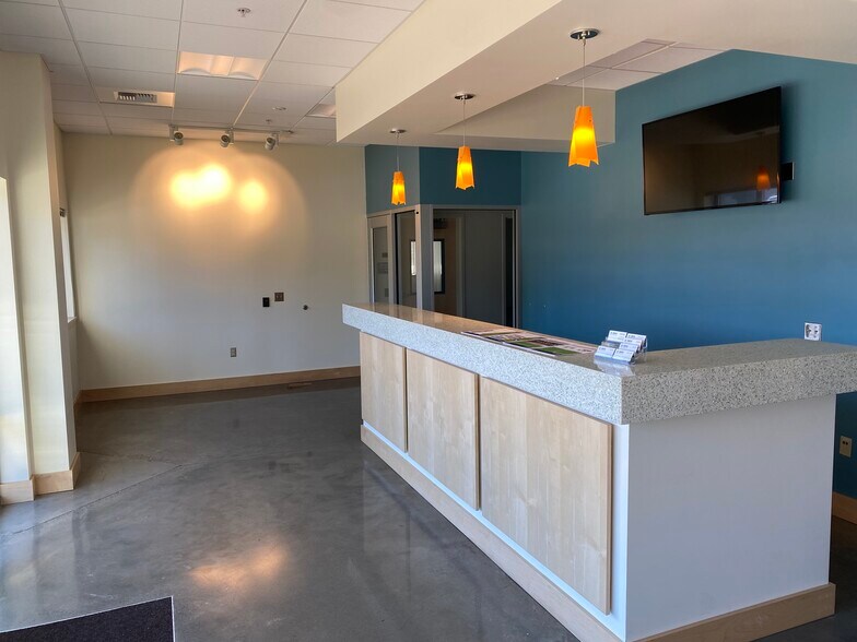 More Photos Of 2220 W 18th St, Port Angeles Light Manufacturing For Lease