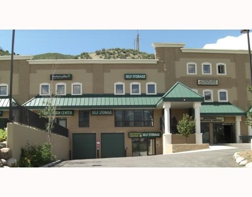 More Photos Of 910 Nottingham Rd, Avon Flex For Lease