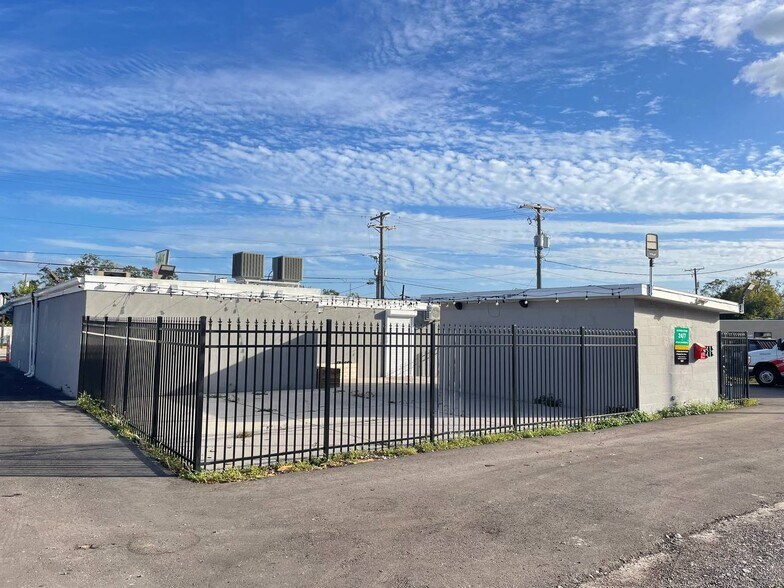 More Photos Of 7522 N Armenia Ave, Tampa Freestanding For Sale