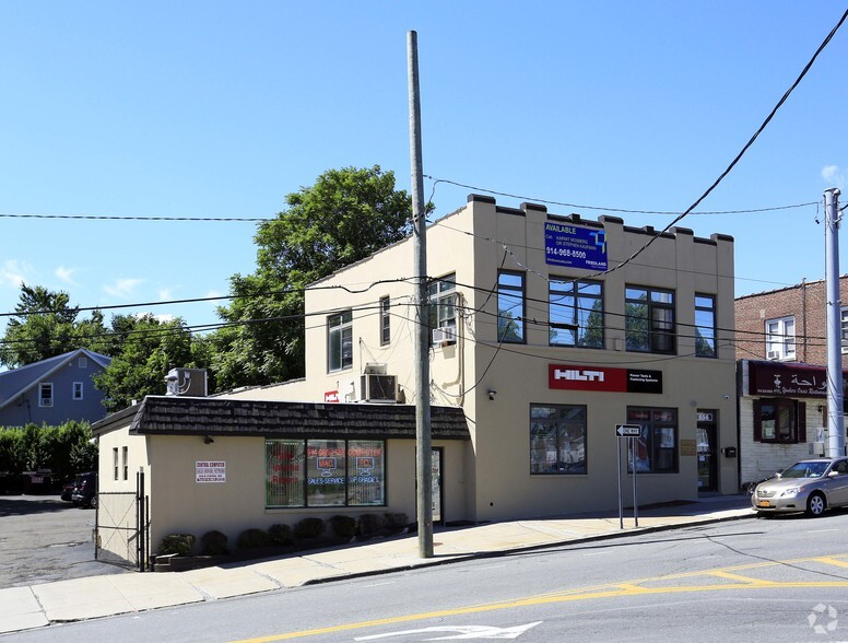 Primary Photo Of 656-656B Central Park Ave, Yonkers Office For Lease