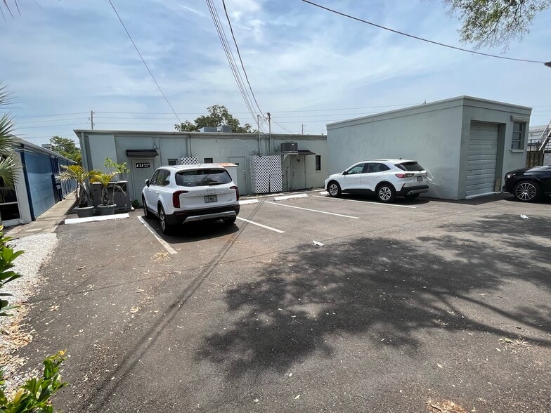 More Photos Of 400 Indian Rocks Rd N, Belleair Bluffs Storefront Retail Office For Lease