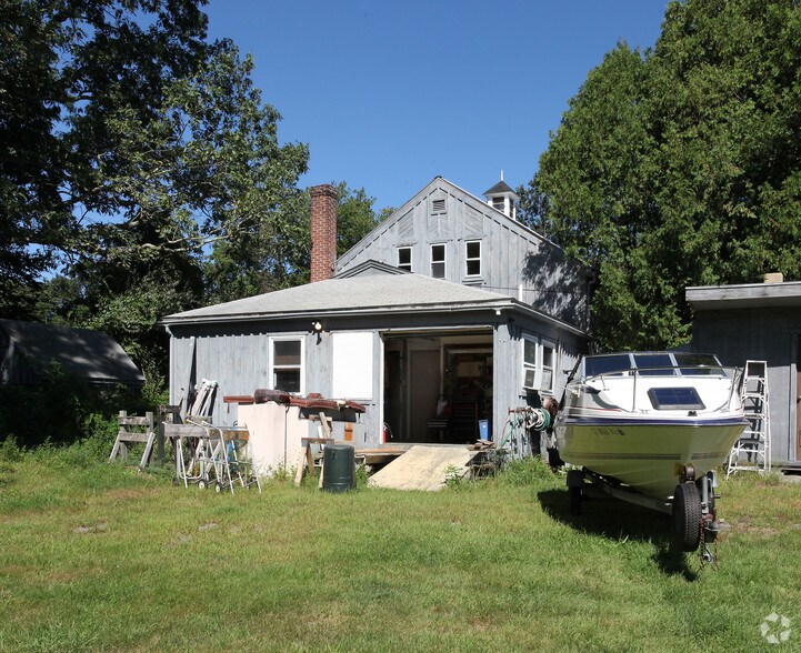 More Photos Of 441 Providence Tpke, Hampton Apartments For Sale