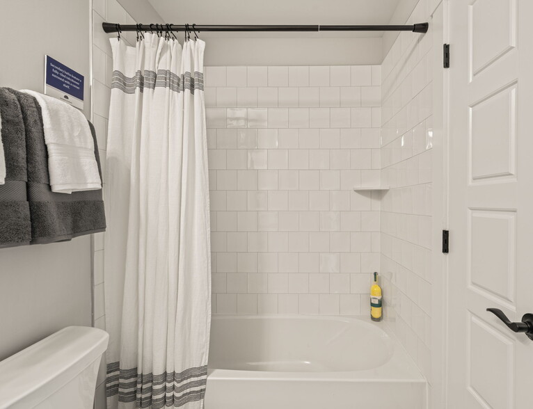 More Photos Of 7203 Plumleaf Rd, Raleigh Apartments For Sale