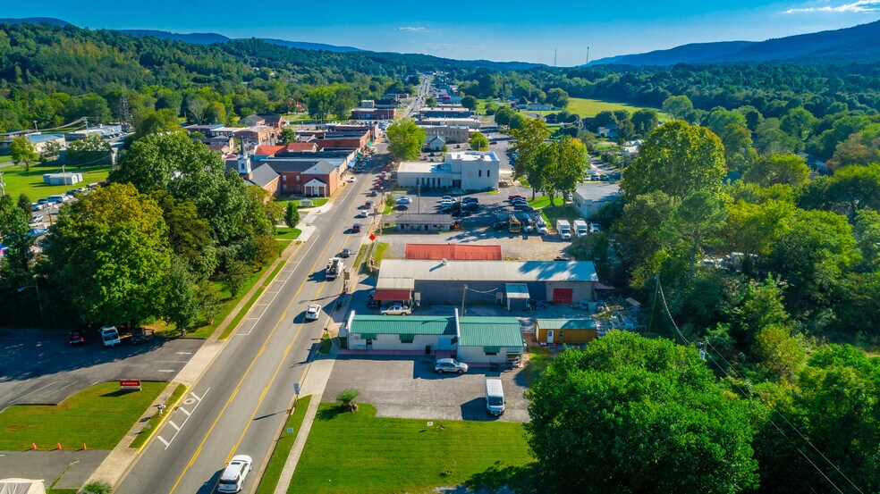 More Photos Of 15781 Rankin Ave, Dunlap Freestanding For Sale