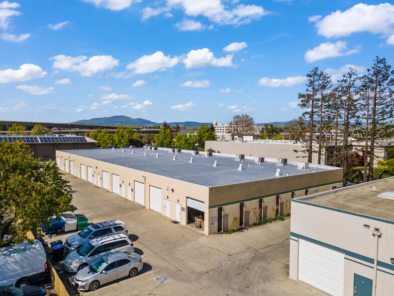 More Photos Of 7083 Commerce Cir, Pleasanton Warehouse For Lease
