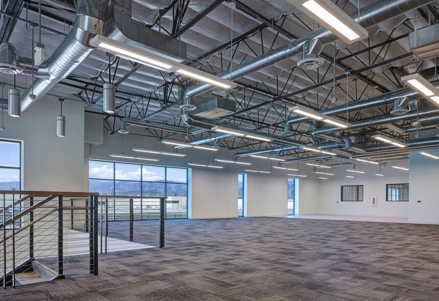 More Photos Of 6950 Tujunga Ave, North Hollywood Manufacturing For Lease