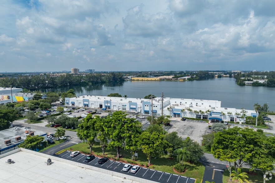 More Photos Of 9000 NW 15th St, Doral Warehouse For Sale