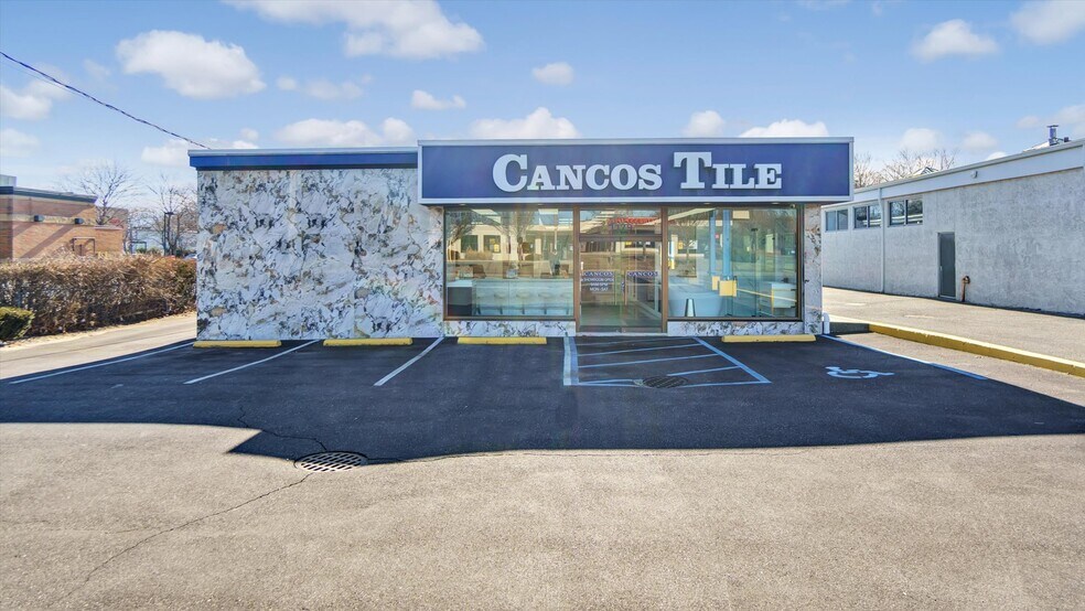 More Photos Of 1179 Old Country CR-58 Rd, Riverhead Showroom For Sale
