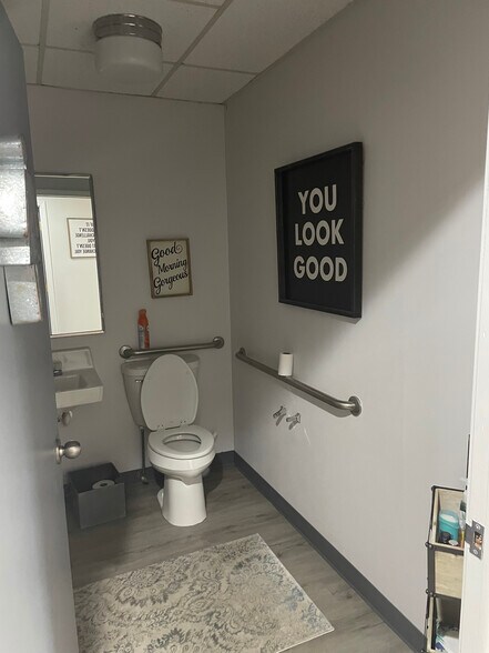 More Photos Of 9459 Lapeer Rd, Davison Office For Lease