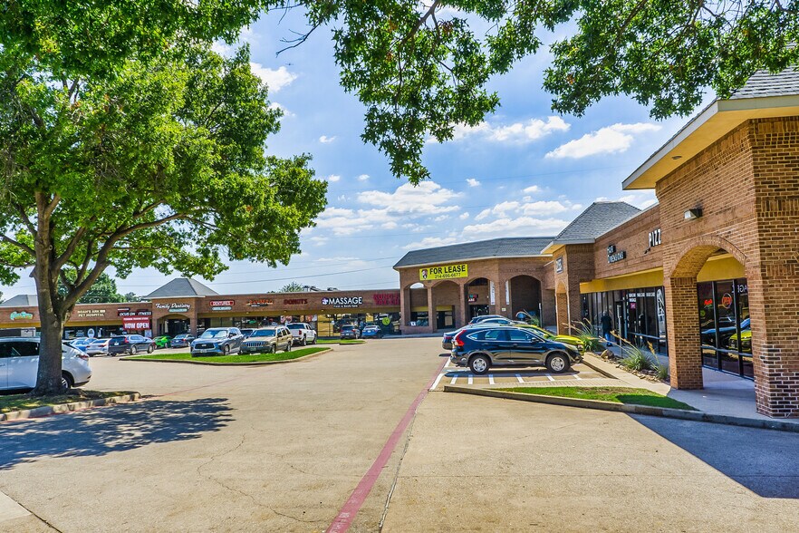 More Photos Of 2155 Marsh Ln, Carrollton Storefront For Lease