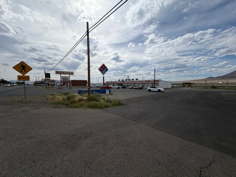 More Photos Of 1022 Grass Valley Rd, Winnemucca General Retail For Sale
