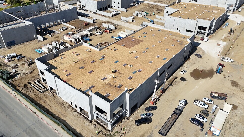 More Photos Of 4486 Mission Blvd, Montclair Warehouse For Sale