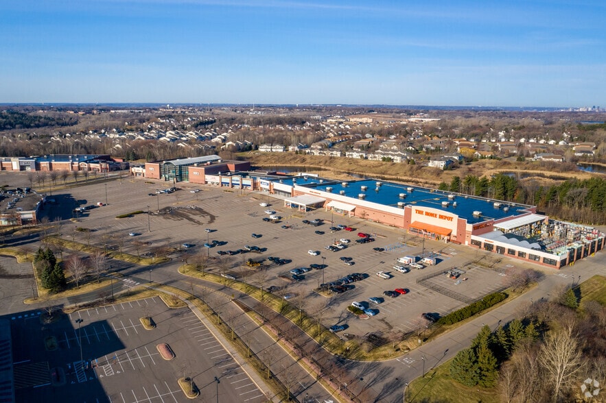 More Photos Of 8348-8362 Tamarack Vlg, Woodbury Unknown For Lease