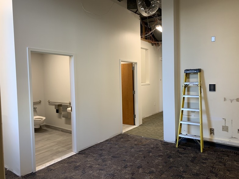 More Photos Of 4 Plaza Way, Fairhaven Bank For Lease