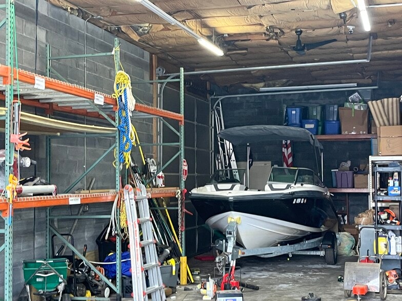 More Photos Of 1195 Putnam Pike, Chepachet Freestanding For Lease