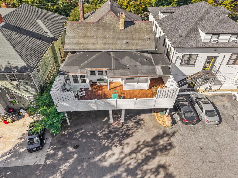 More Photos Of 407 Summit St, Winston-Salem Office For Sale