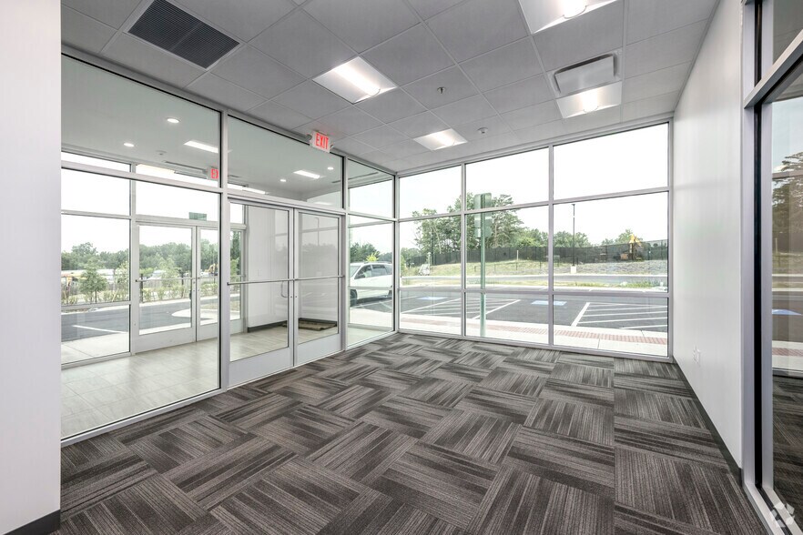 More Photos Of 6401 Foxley Rd, Upper Marlboro Distribution For Lease