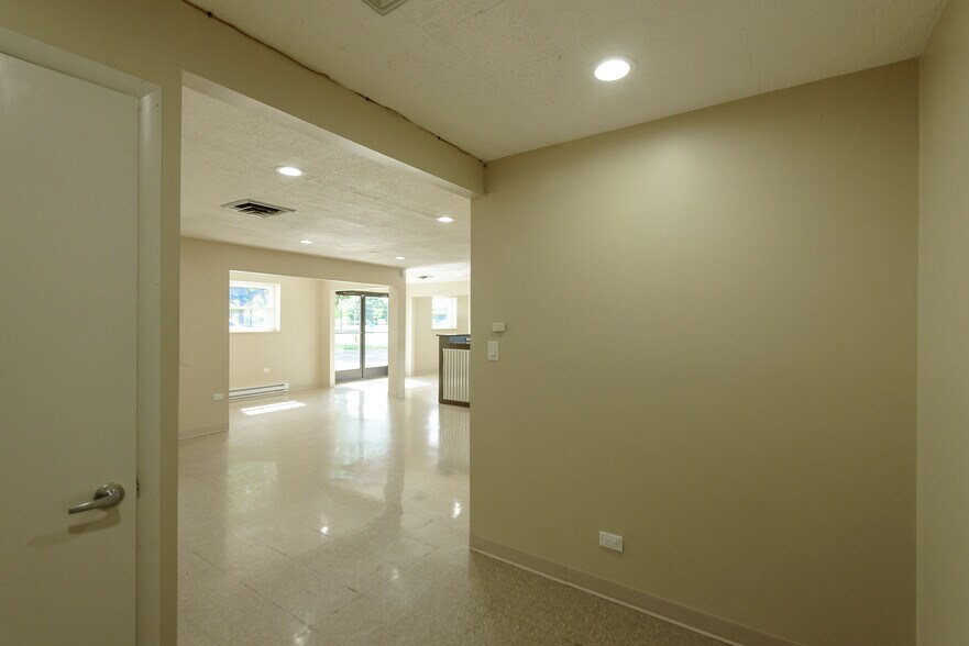 More Photos Of 6250 Jackson Rd, Ann Arbor Freestanding For Lease