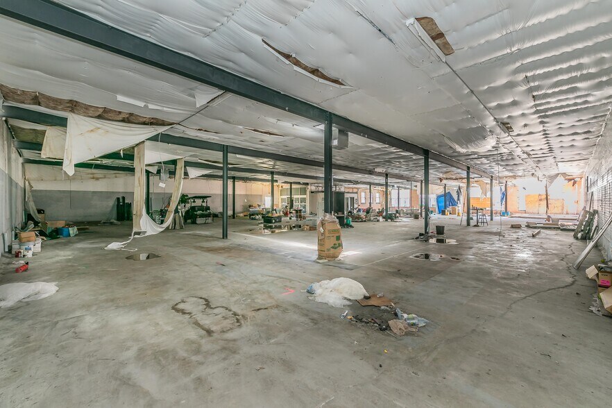 More Photos Of 1820 Canton St, Dallas Warehouse For Sale