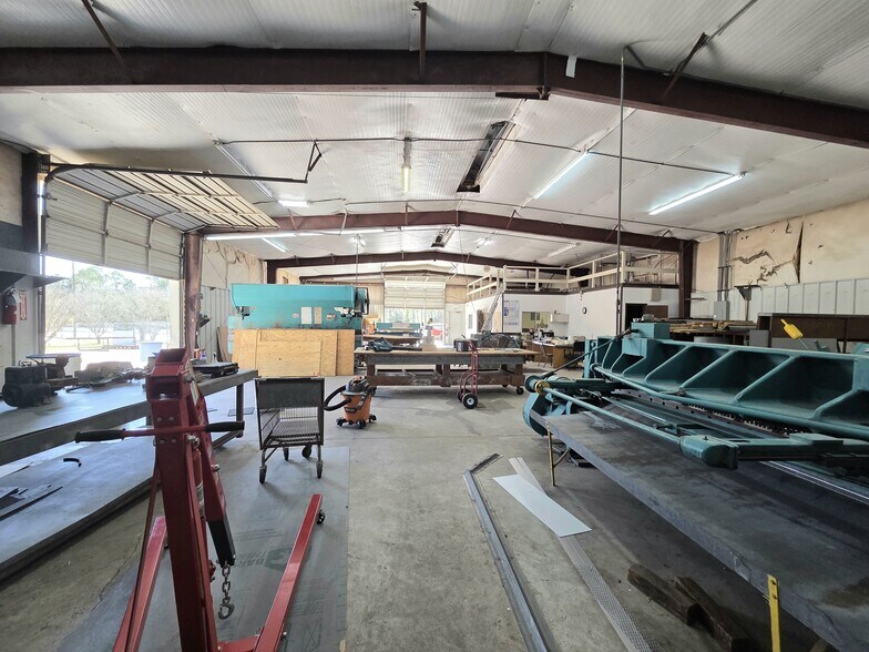 More Photos Of 1410 FM 2854 Rd, Conroe Industrial For Lease