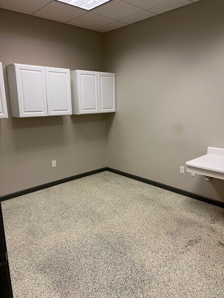 More Photos Of 14 Oak Forest Rd, Bluffton Medical For Lease
