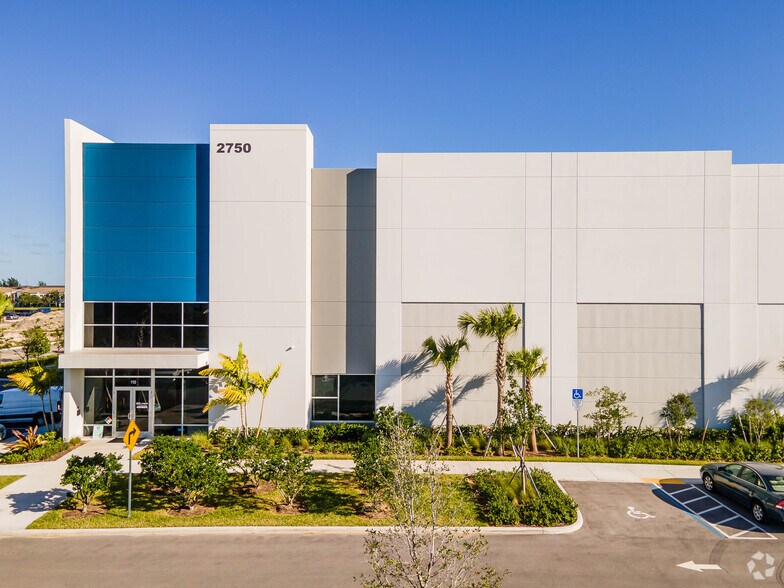 More Photos Of 2750 Bridge Way, Davie Distribution For Lease