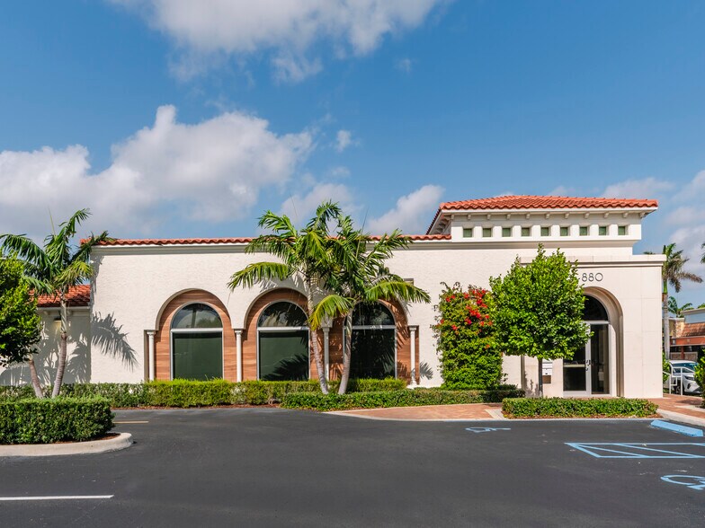 Primary Photo Of 880 E Palmetto Park Rd, Boca Raton Storefront Retail Office For Sale