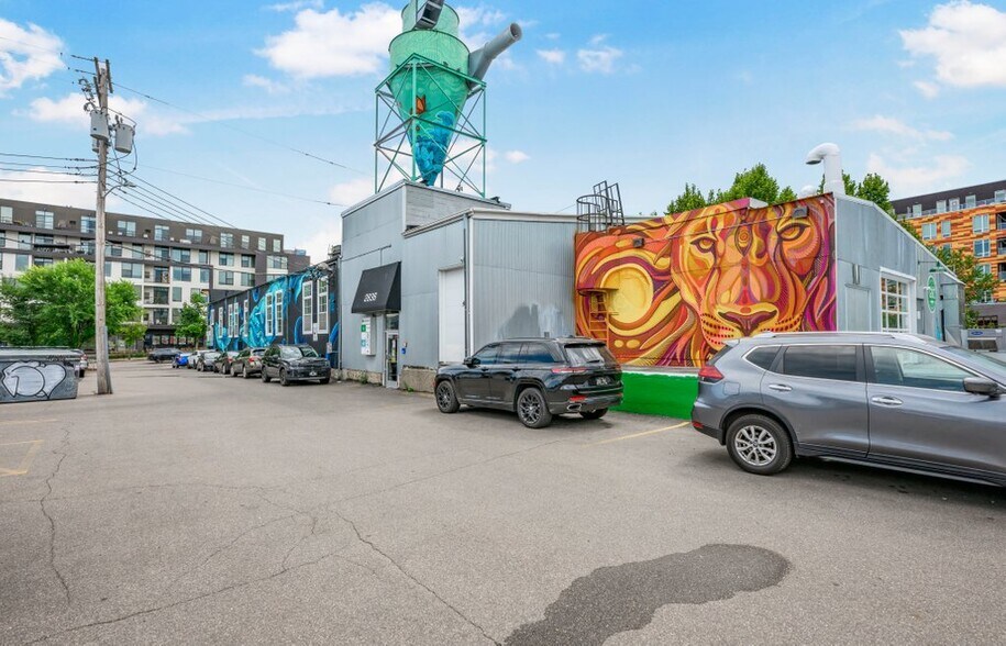 More Photos Of 2836 Lyndale Ave S, Minneapolis Office For Lease