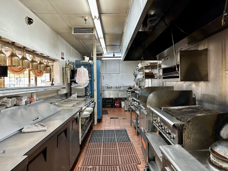 More Photos Of 9361 Bolsa Ave, Westminster Restaurant For Lease