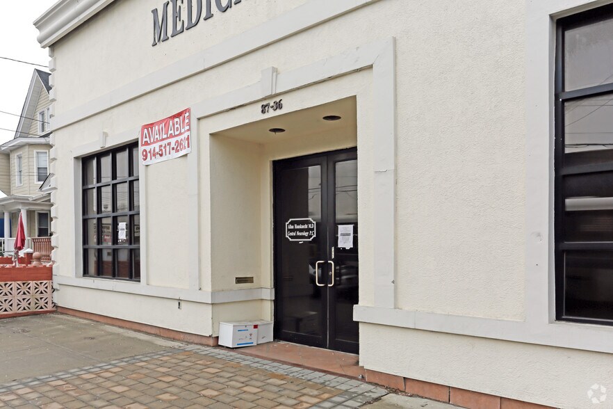 More Photos Of 87-36 Lefferts Blvd, Richmond Hill Storefront For Lease