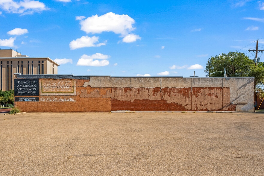 More Photos Of 1301 Buddy Holly Ave, Lubbock Warehouse For Sale