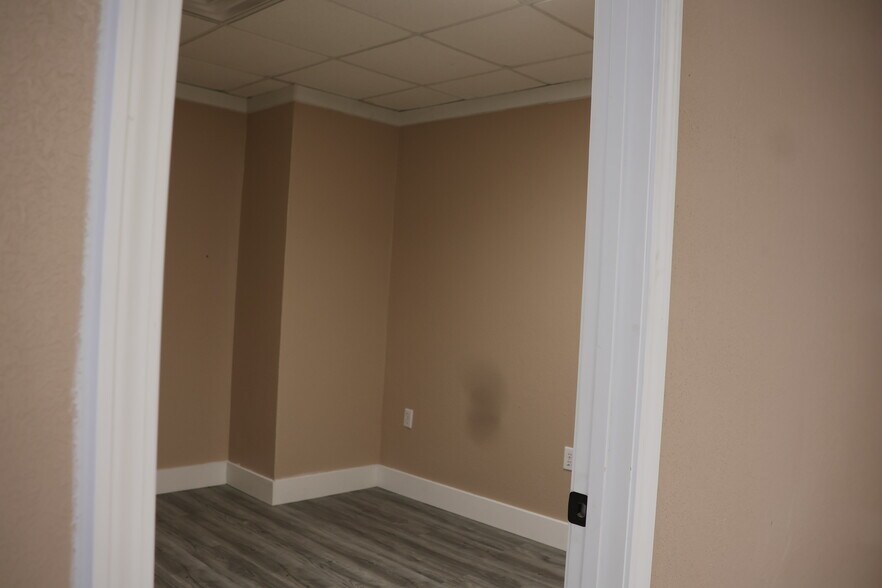 More Photos Of 1192 S Business Route 5, Camdenton Industrial For Sale